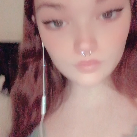 Meet your Posher, Amber - Picture 1 of 1